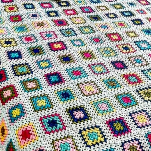 Sunburst Granny square vintage bedspread - Picture 2 of 3
